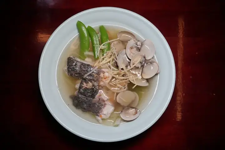 蔬菜蛤蜊鮮魚湯