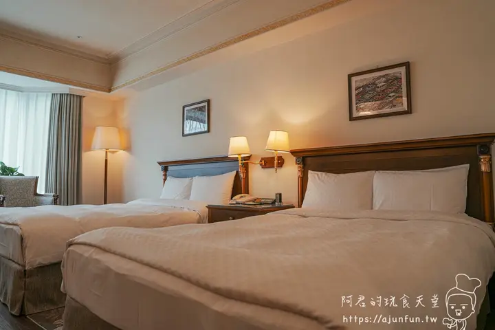 客房:大床與歐式家具