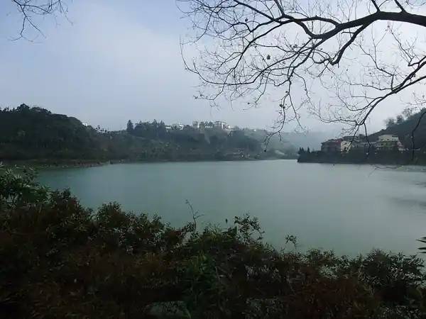 麒麟潭