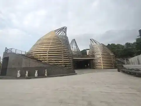 金筍造型廁所